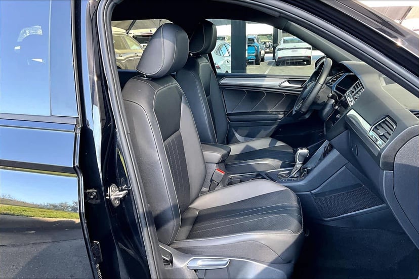 2024 Volkswagen Tiguan - Image 9