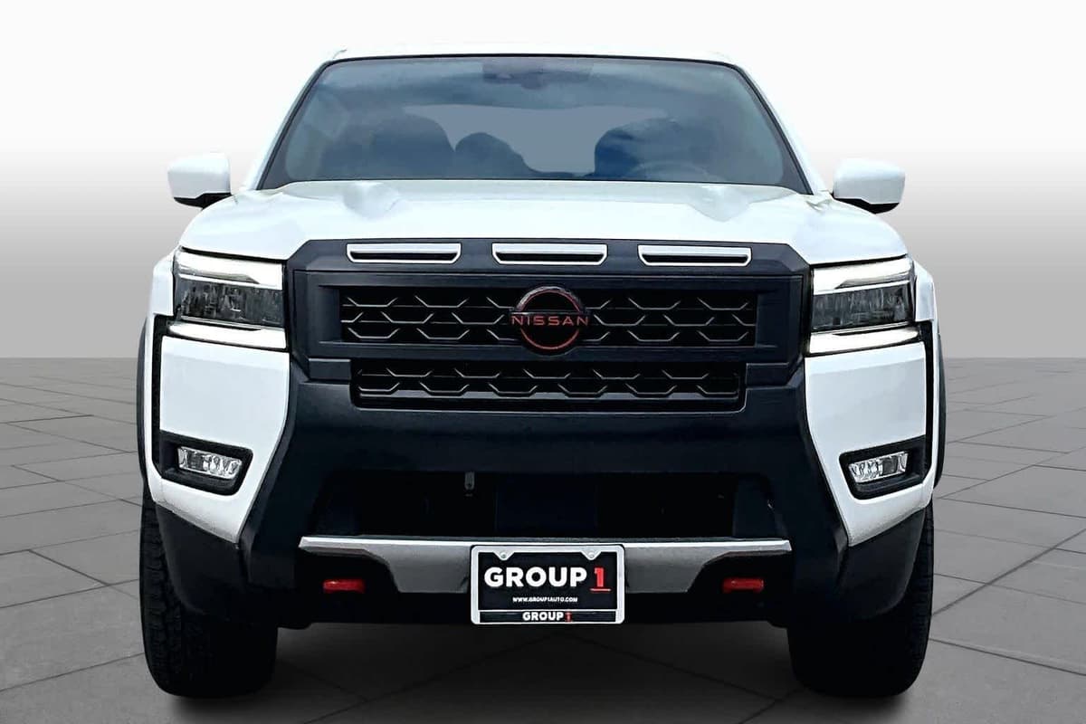 2025 Nissan Frontier - Image 4