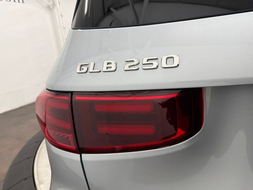 2026 Mercedes-Benz GLB - Image 11