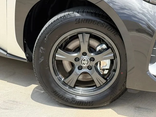 2024 Toyota bZ4X - Image 2