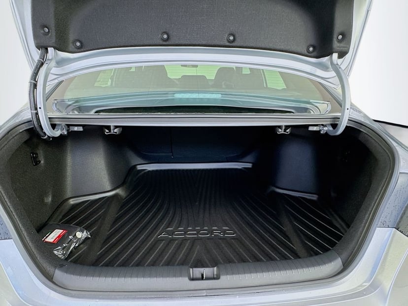 2026 Honda Accord Hybrid - Image 32