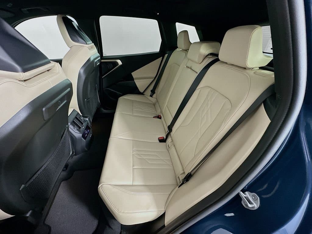 2025 BMW X3 - Image 17