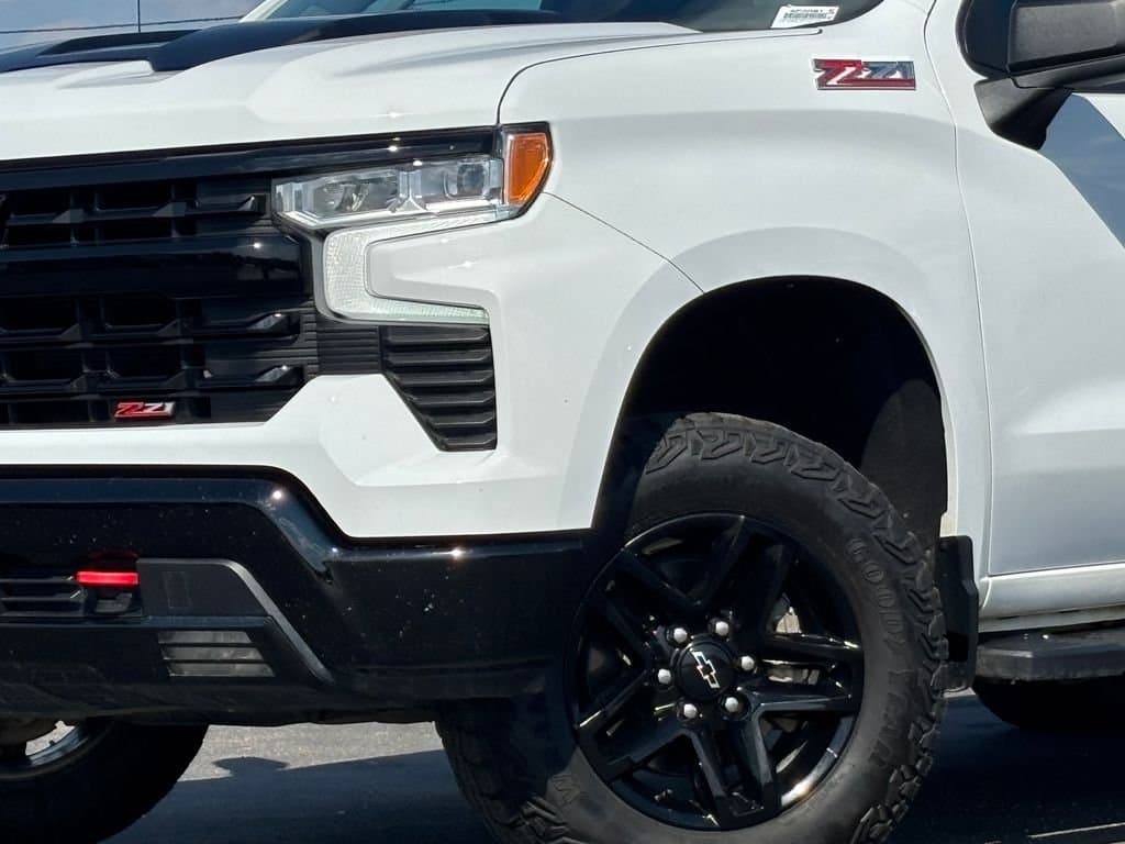 2024 Chevrolet Silverado 1500 - Image 2