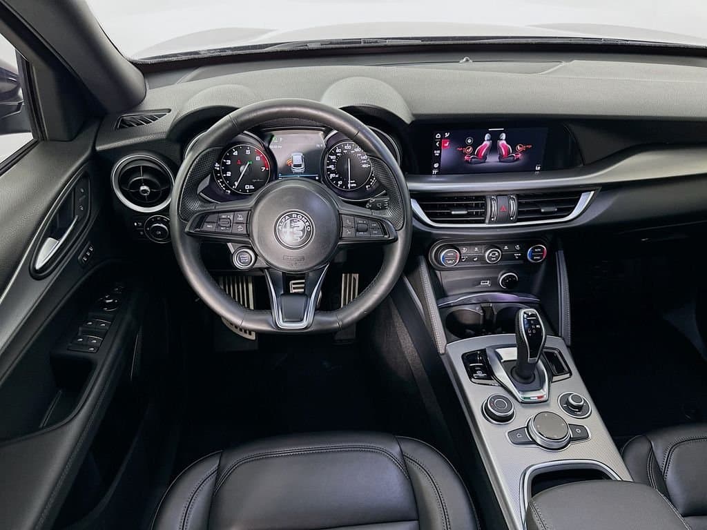 2020 Alfa Romeo Stelvio - Image 22