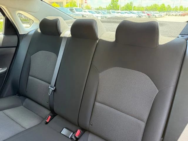 2023 Kia Forte - Image 25