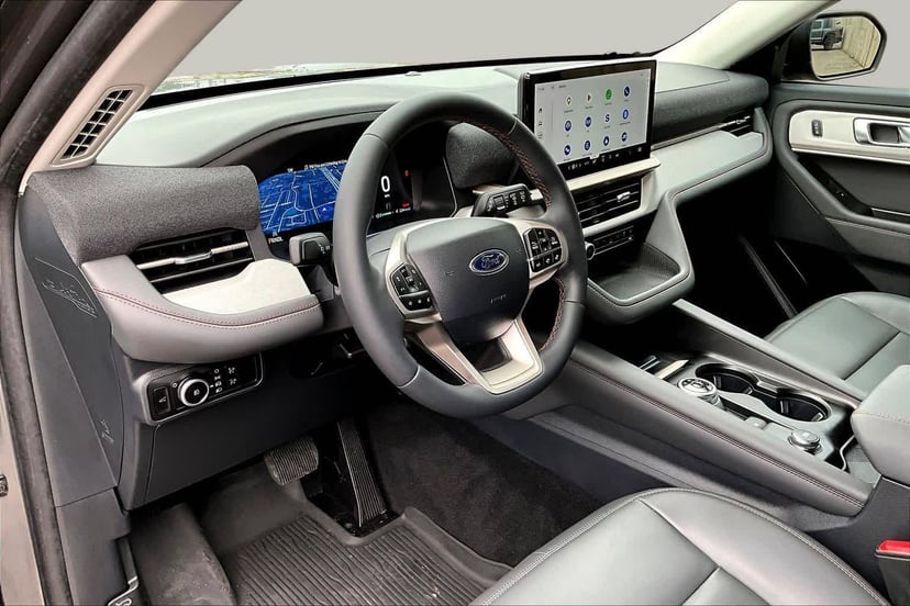 2025 Ford Explorer - Image 17
