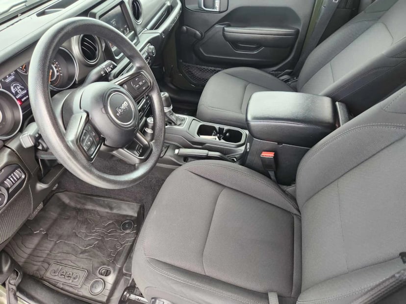 2022 Jeep Wrangler - Image 12