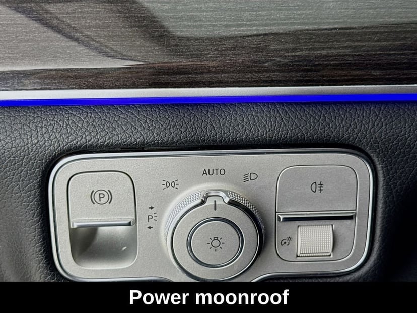 2020 Mercedes-Benz GLE - Image 11
