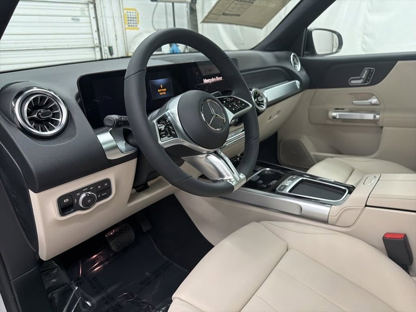 2026 Mercedes-Benz GLB - Image 47