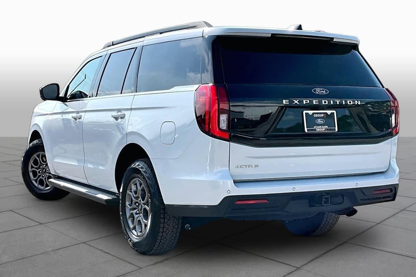2025 Ford Expedition - Image 6