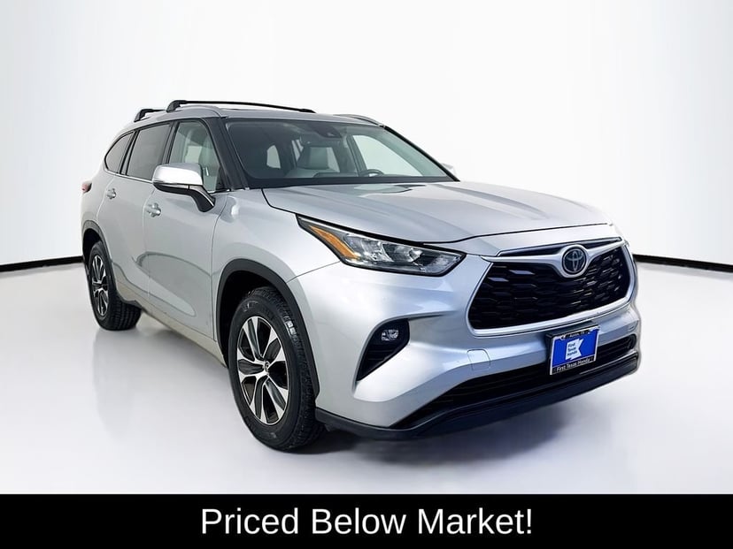2020 Toyota Highlander - Image 1