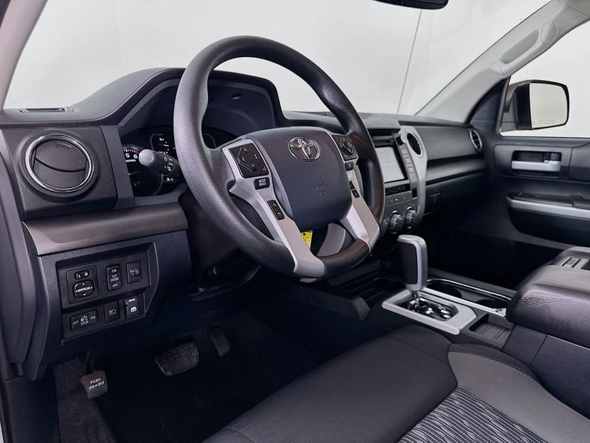 2018 Toyota Tundra - Image 9