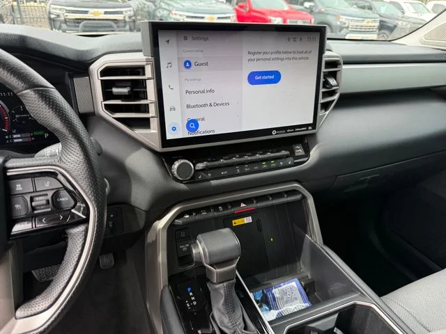 2023 Toyota Tundra Hybrid - Image 18