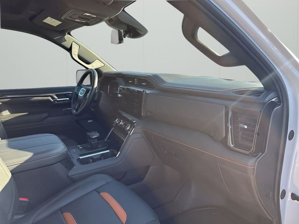 2024 GMC Sierra 1500 - Image 15