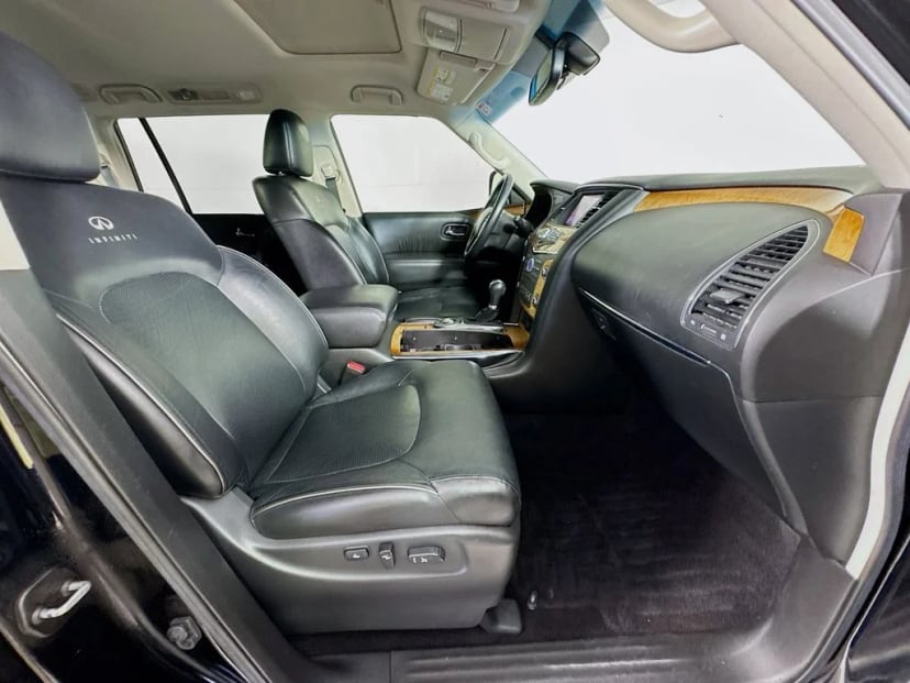 2013 INFINITI QX56 - Image 38