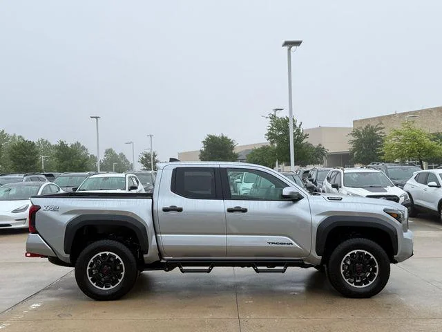 2026 Toyota Tacoma Hybrid - Image 35