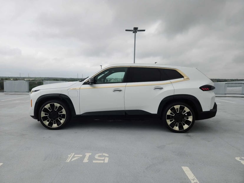 2023 BMW XM - Image 4