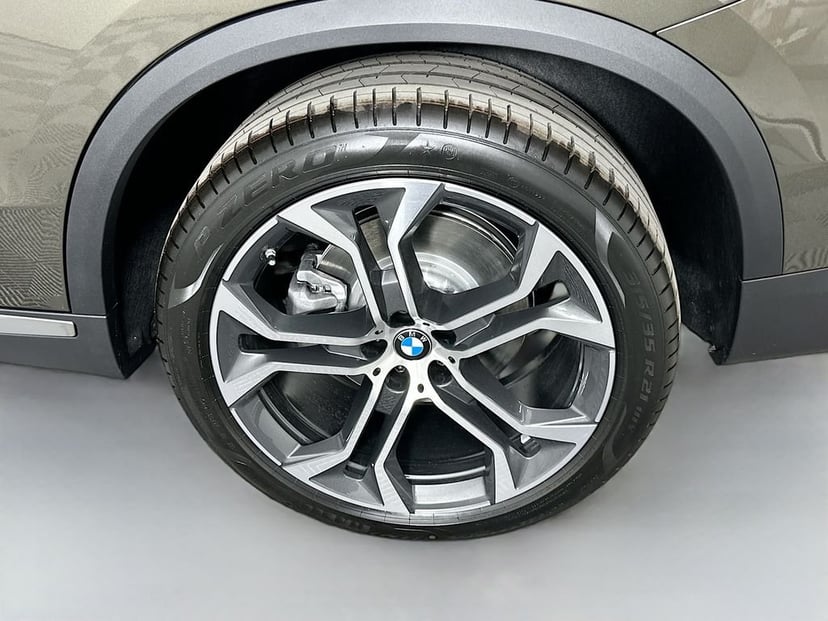 2026 BMW X5 - Image 23