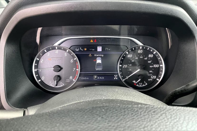 2021 Nissan Titan - Image 26