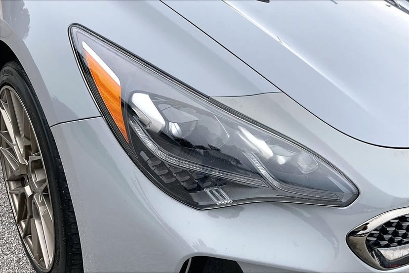 2019 Kia Stinger - Image 28