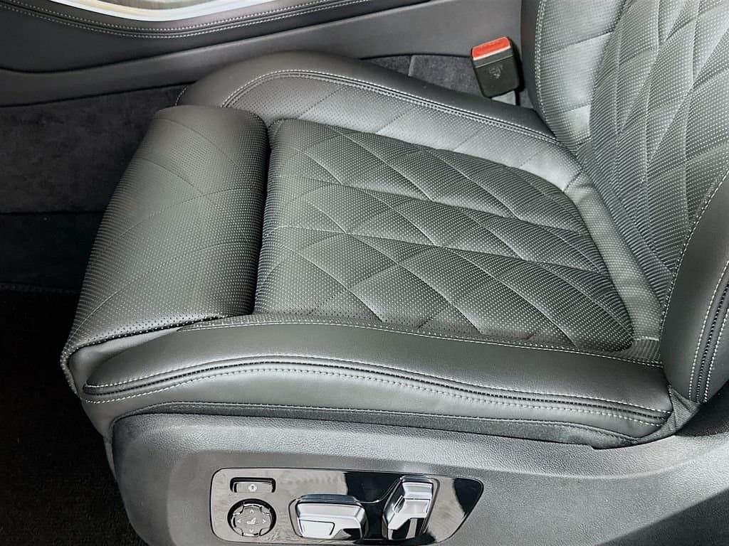 2026 BMW X5 - Image 21