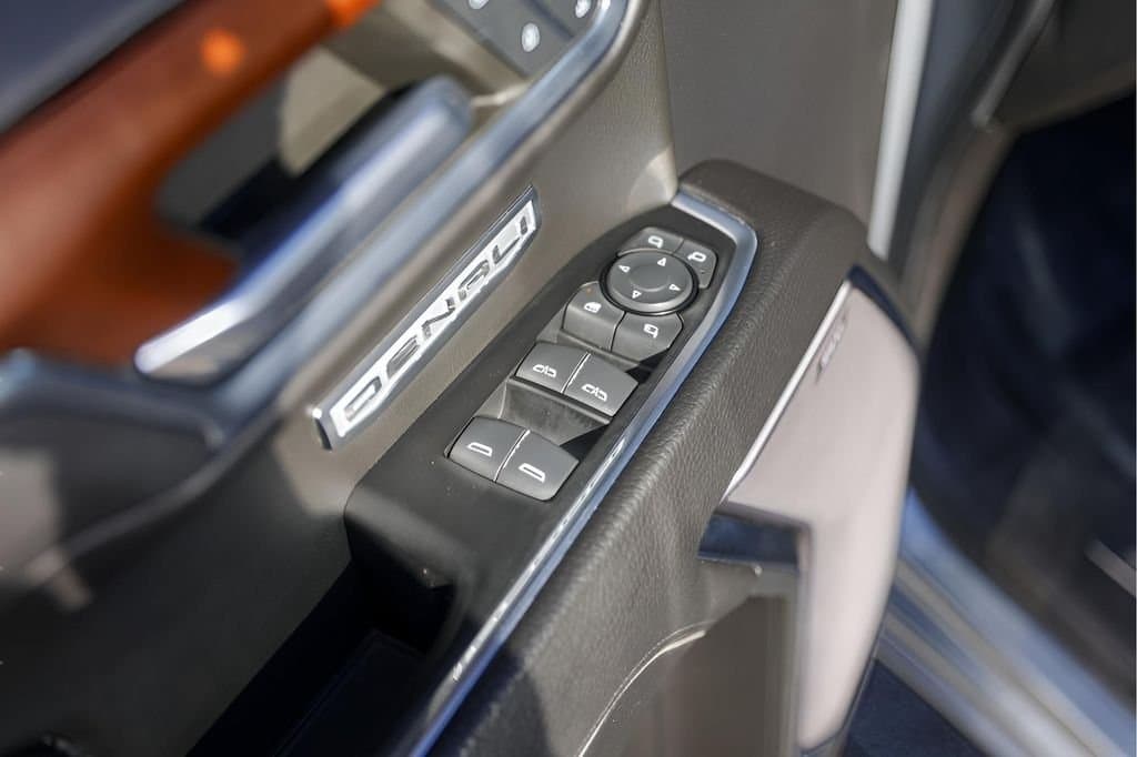 2023 GMC Sierra 1500 - Image 25