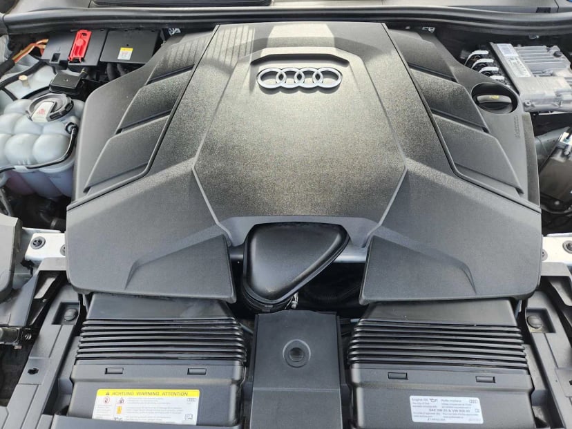 2021 Audi Q8 - Image 30