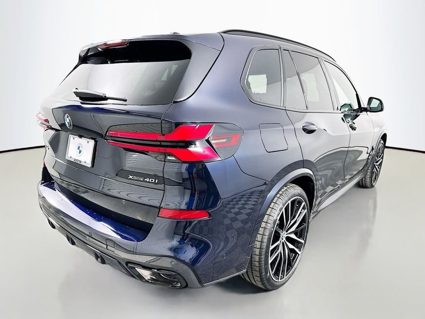 2026 BMW X5 - Image 5