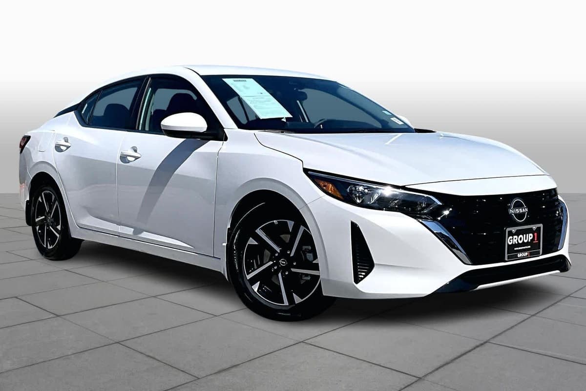 2025 Nissan Sentra - Image 3