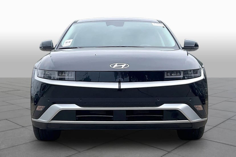2026 Hyundai IONIQ 5 - Image 3