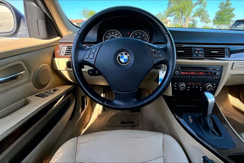 2011 BMW 328i - Image 5