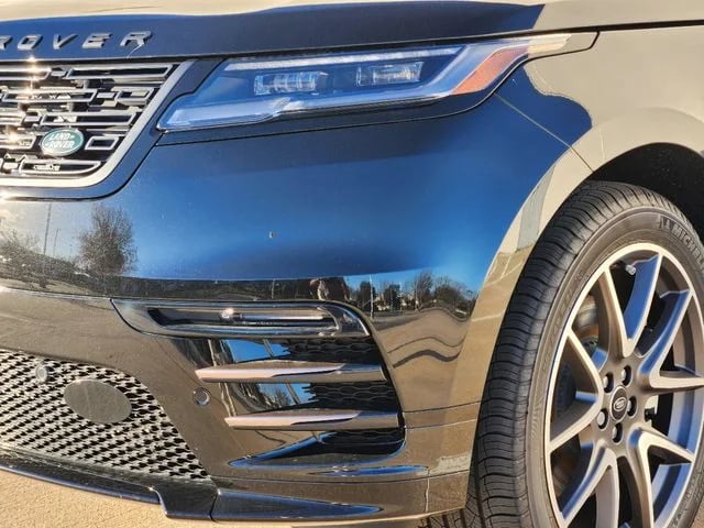 2025 Land Rover Range Rover Velar - Image 5