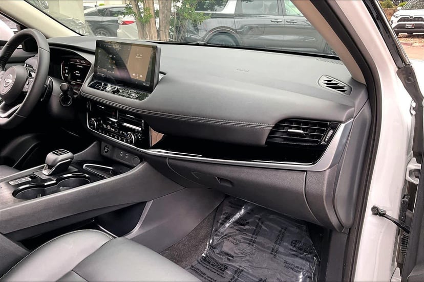 2024 Nissan Rogue - Image 19