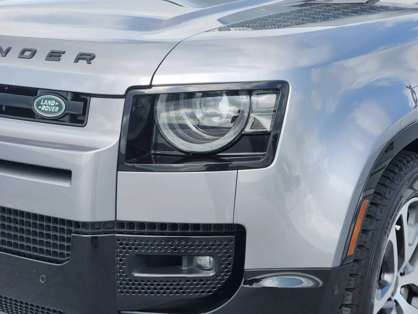 2024 Land Rover Defender - Image 8