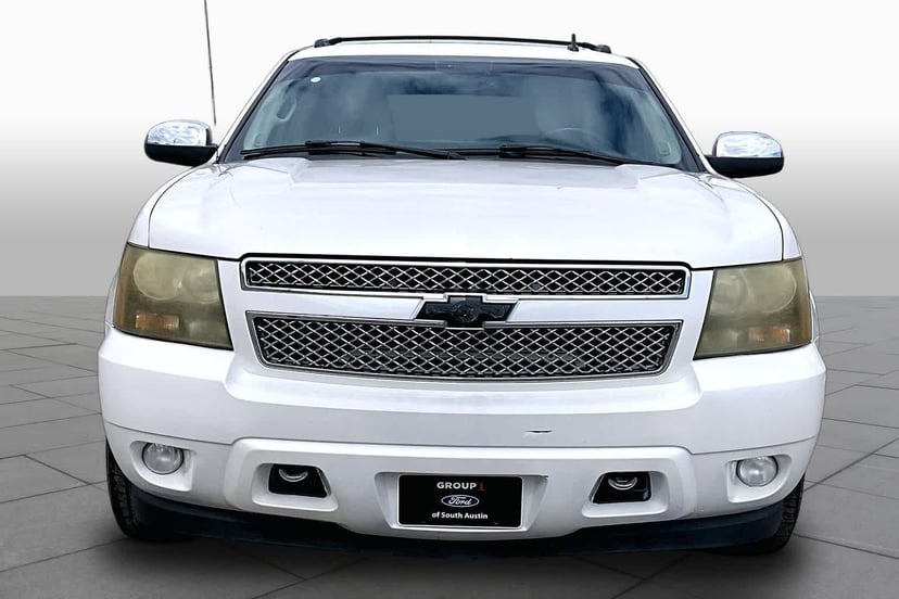 2008 Chevrolet Avalanche - Image 3
