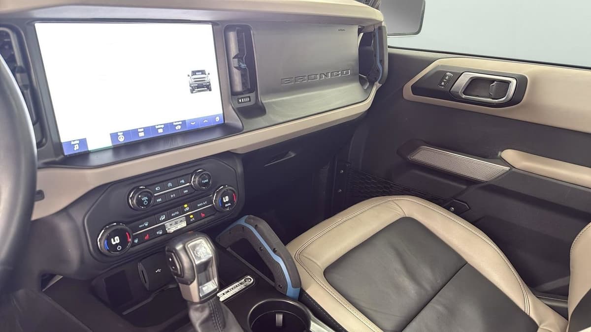 2023 Ford Bronco - Image 20