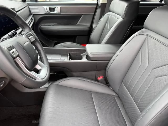 2026 Hyundai Santa Fe - Image 9