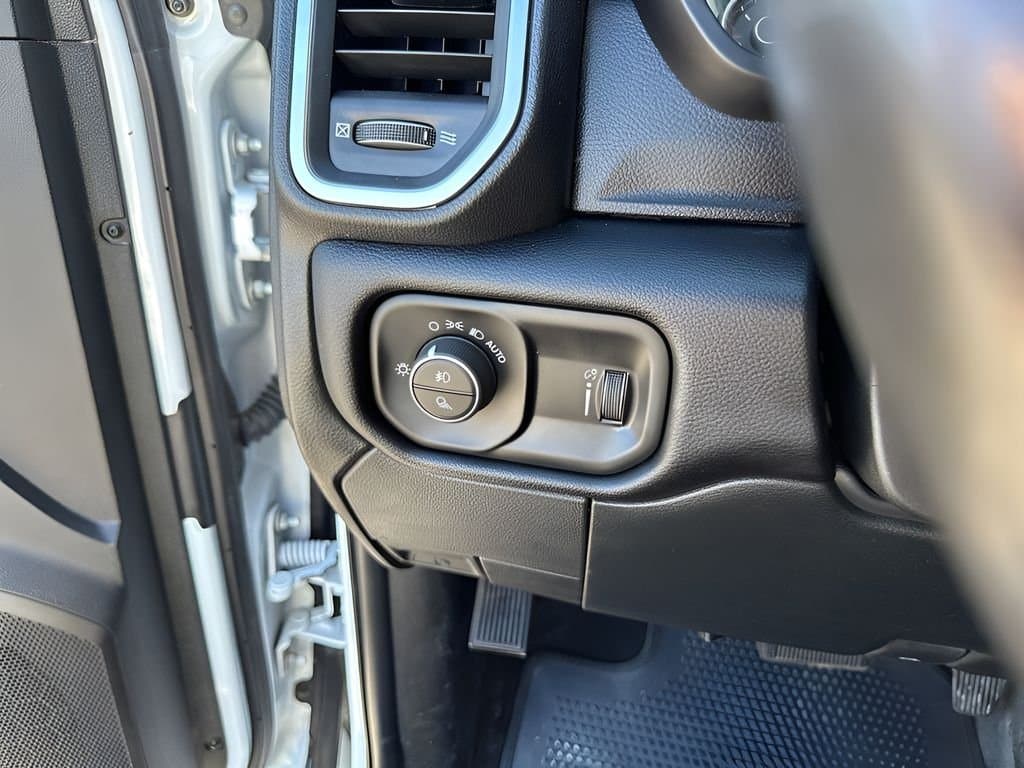 2024 Ram 3500 - Image 27