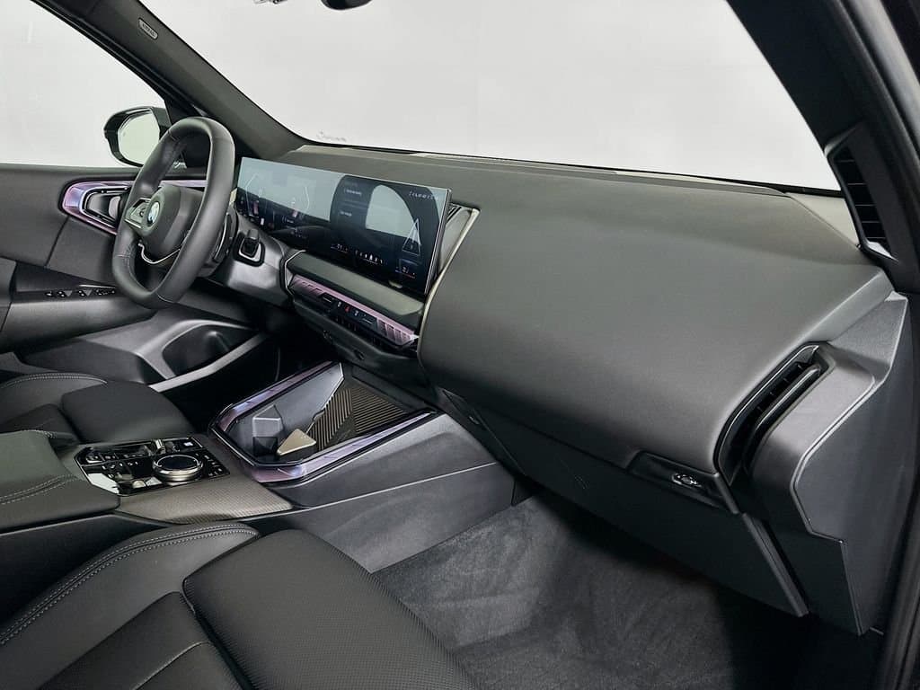 2025 BMW X3 - Image 28