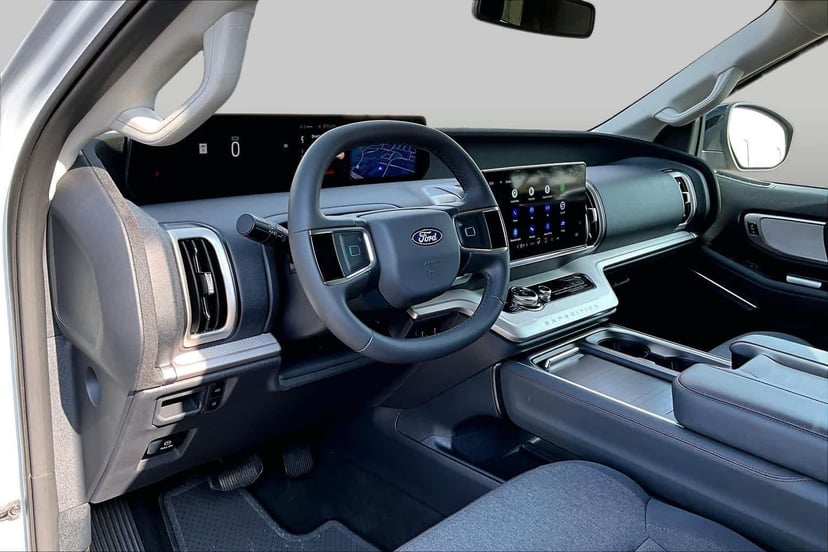 2025 Ford Expedition - Image 18