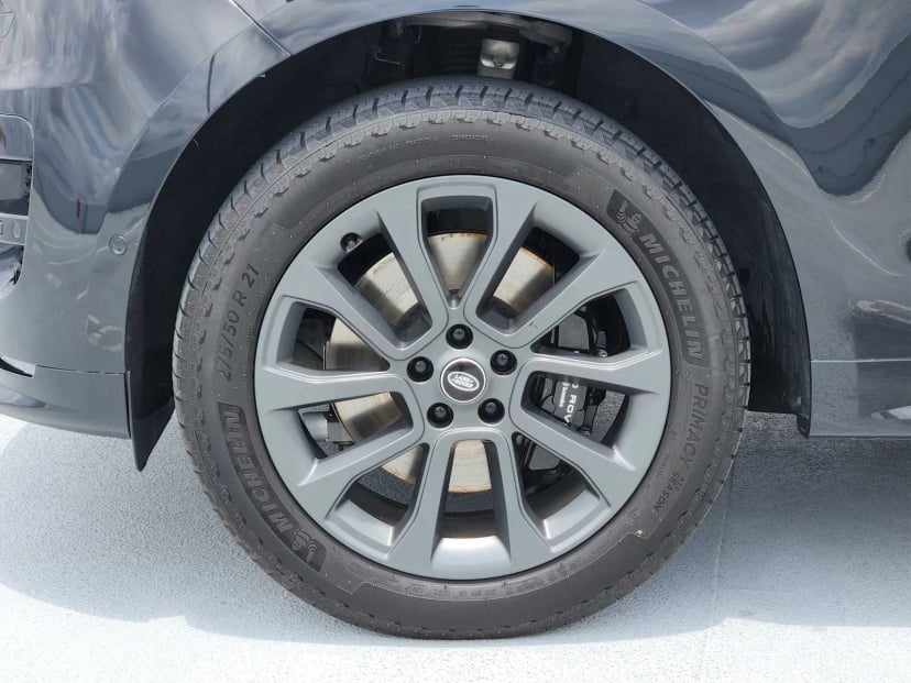 2024 Land Rover Range Rover Sport - Image 10