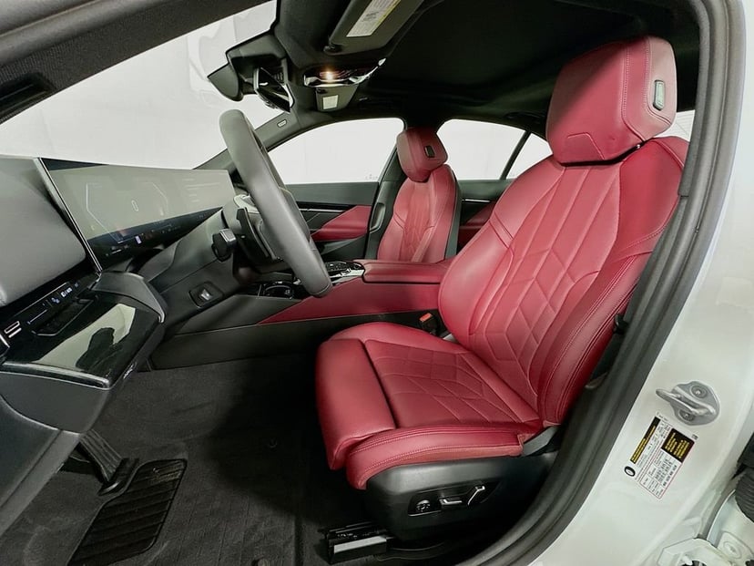 2025 BMW 5 Series - Image 21