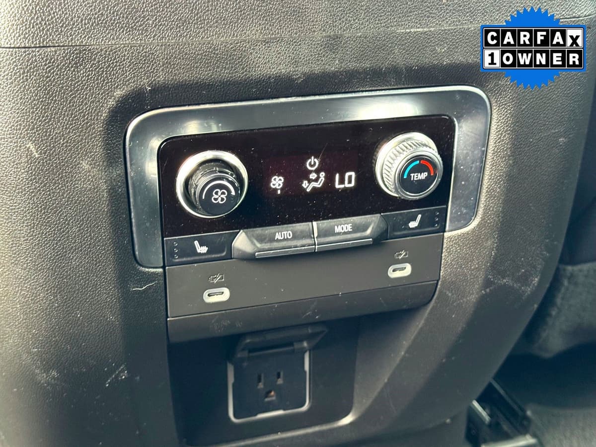 2024 GMC Yukon - Image 22