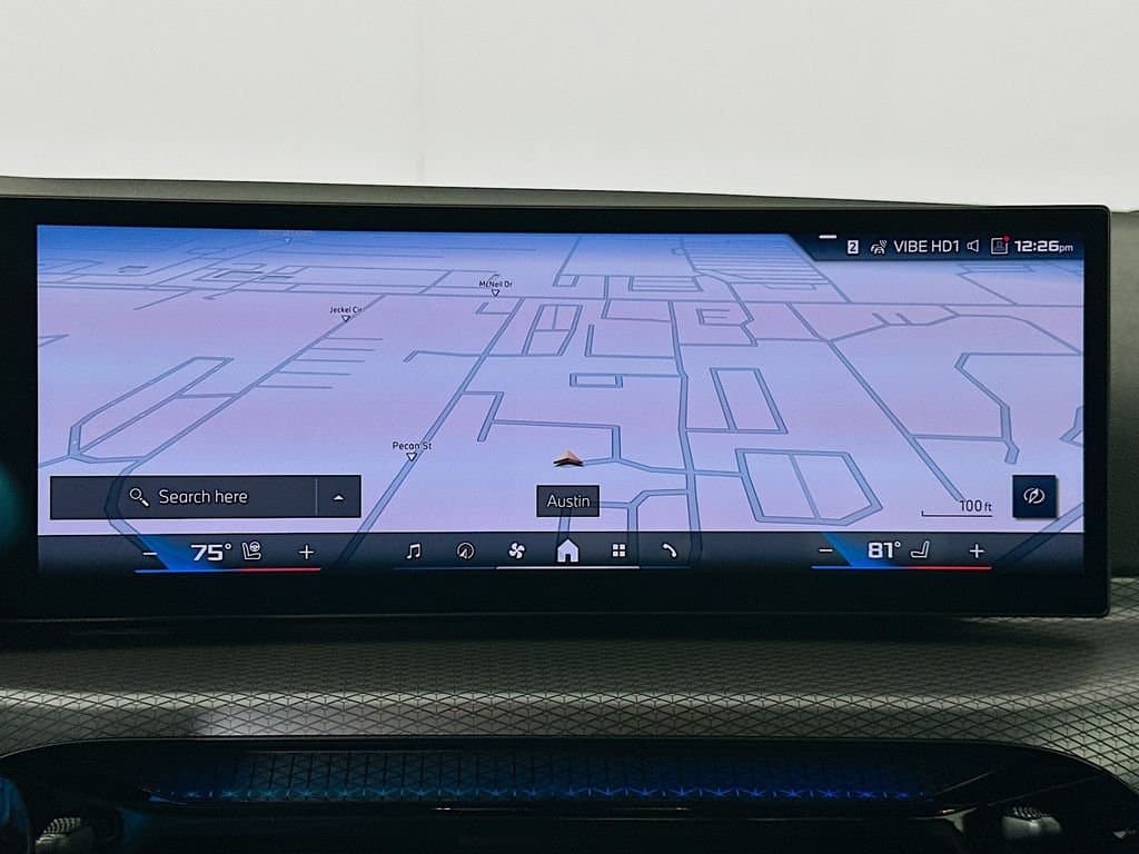 2025 BMW 4 Series - Image 13