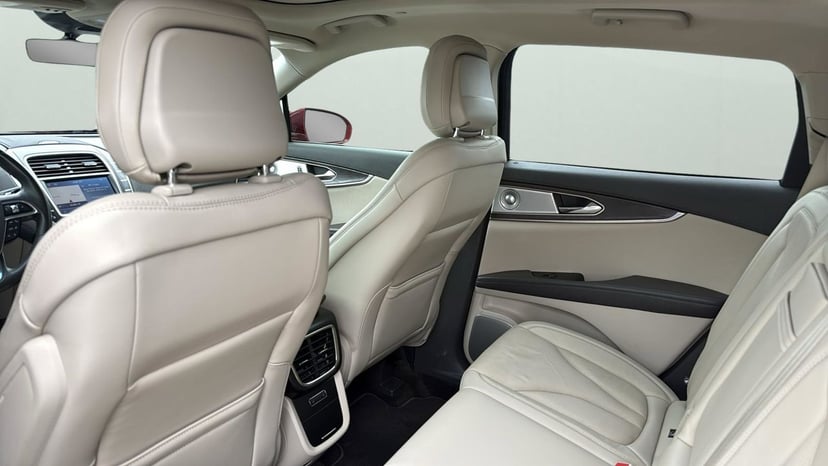 2020 Lincoln Nautilus - Image 29