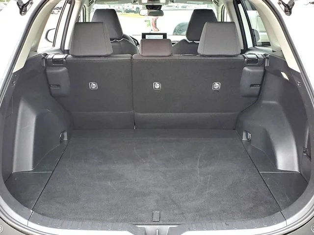 2025 Toyota RAV4 - Image 27