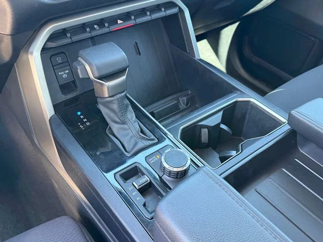 2023 Toyota Tundra - Image 20