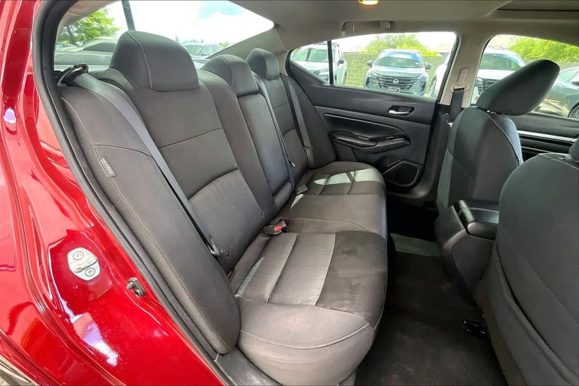2022 Nissan Altima - Image 21