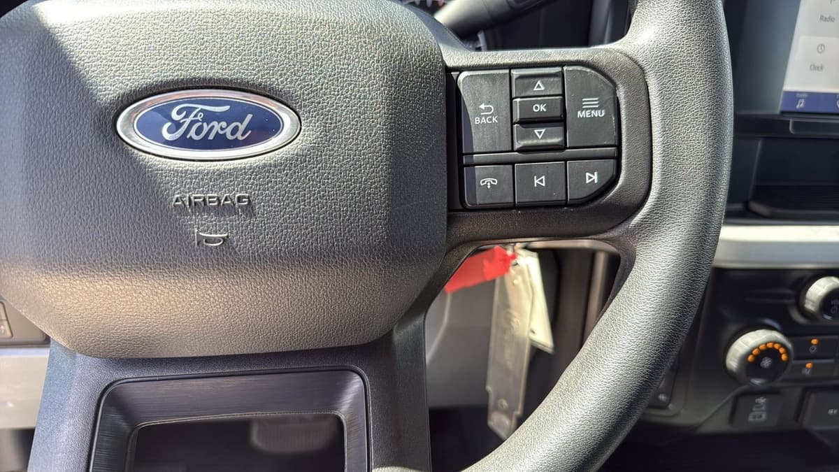 2025 Ford F-350SD - Image 16