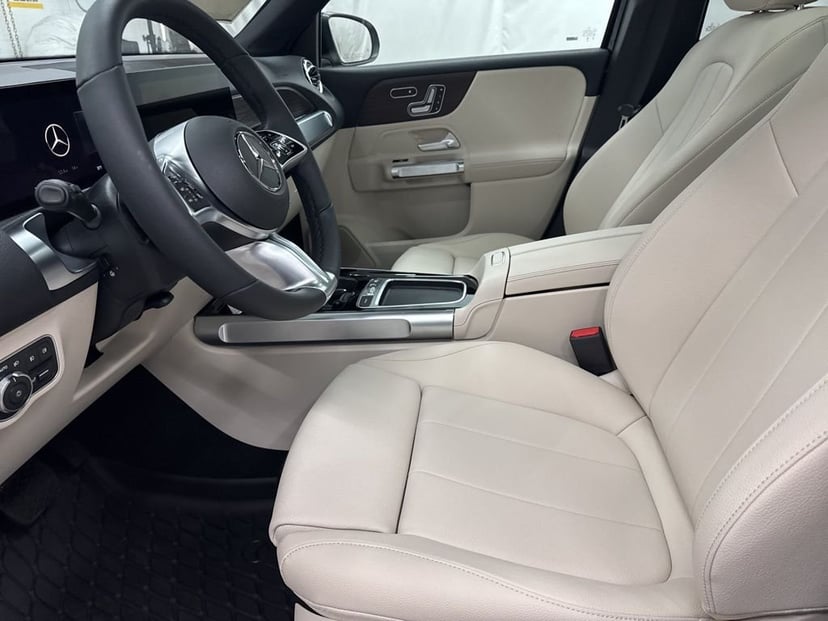 2026 Mercedes-Benz GLB - Image 14
